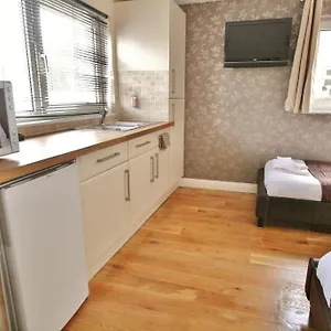 Gloucester Road By Roomsbooked - Free Parking Appart hôtel